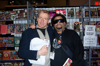 Chris Weston and Steve Bunche at the 2007 New York Comic-Con. (Photo from Weston's blog.)