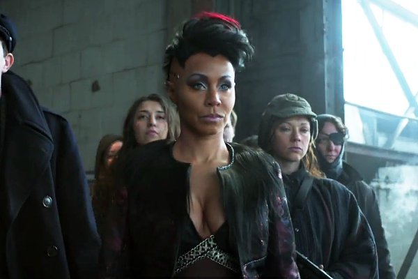 promo-for-gotham-last-two-episodes-sees-the-return-of-fish-mooney
